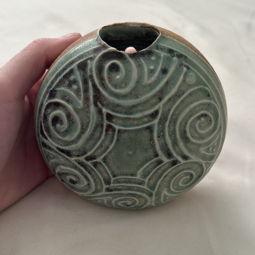 Vintage Studio Pottery Wall Vase Green Glaze Stoneware Hanging MCM Boho 4”